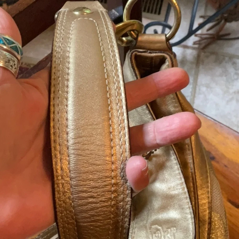 Awesome Coach gold hobo bag - Picture 6 of 14